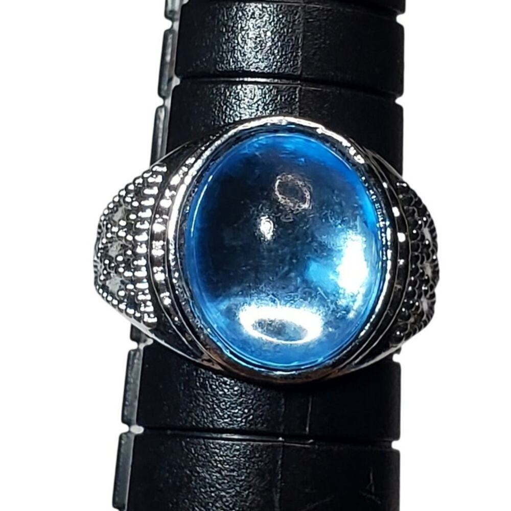 Silver Tone Ring Sz 5 Unsigned Light Blue Cabochon